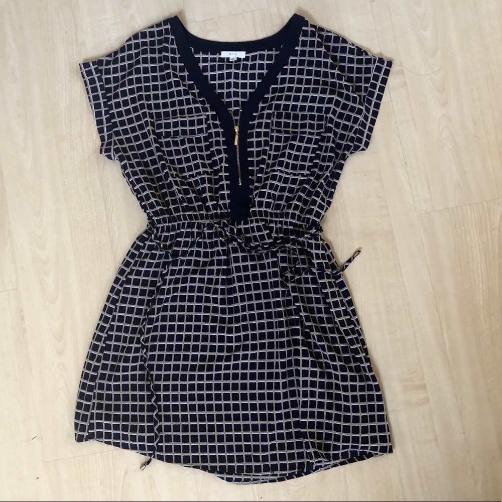Mine Short Sleeve Dress size L